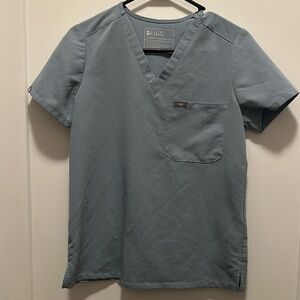 Figs XS Catarina scrub top in dusty blue